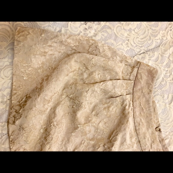Cream and gold mini skirt - Picture 5 of 8
